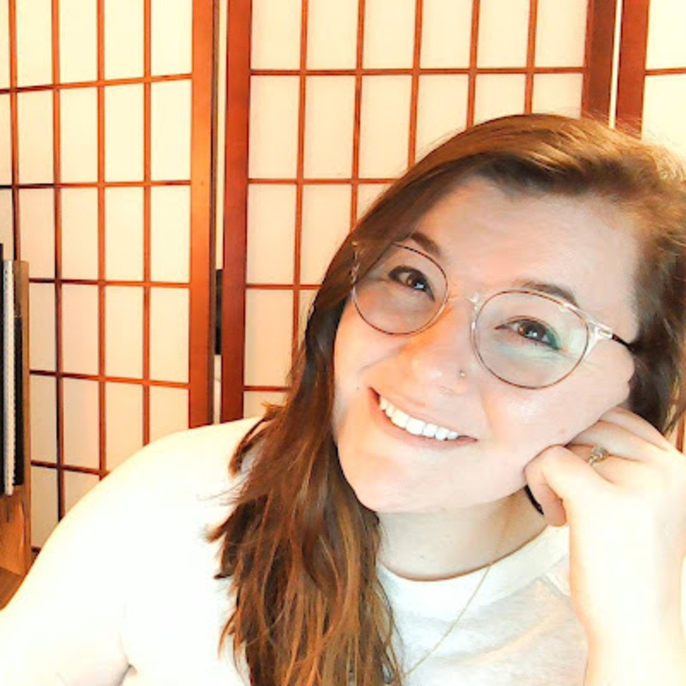 Meet your Posher, Caitlin